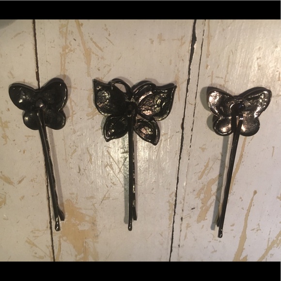 Butterfly 🦋 Hair Pins / Accessories - Picture 6 of 8